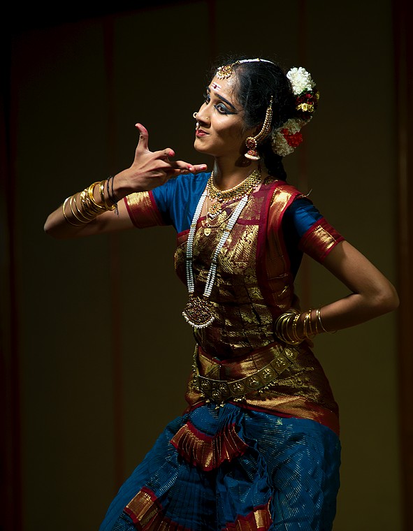 C.R. Abhinaya & C.R. Akshaya - Bharathanatyam (Meenakshi Sundararajan Fine Arts Academy)
